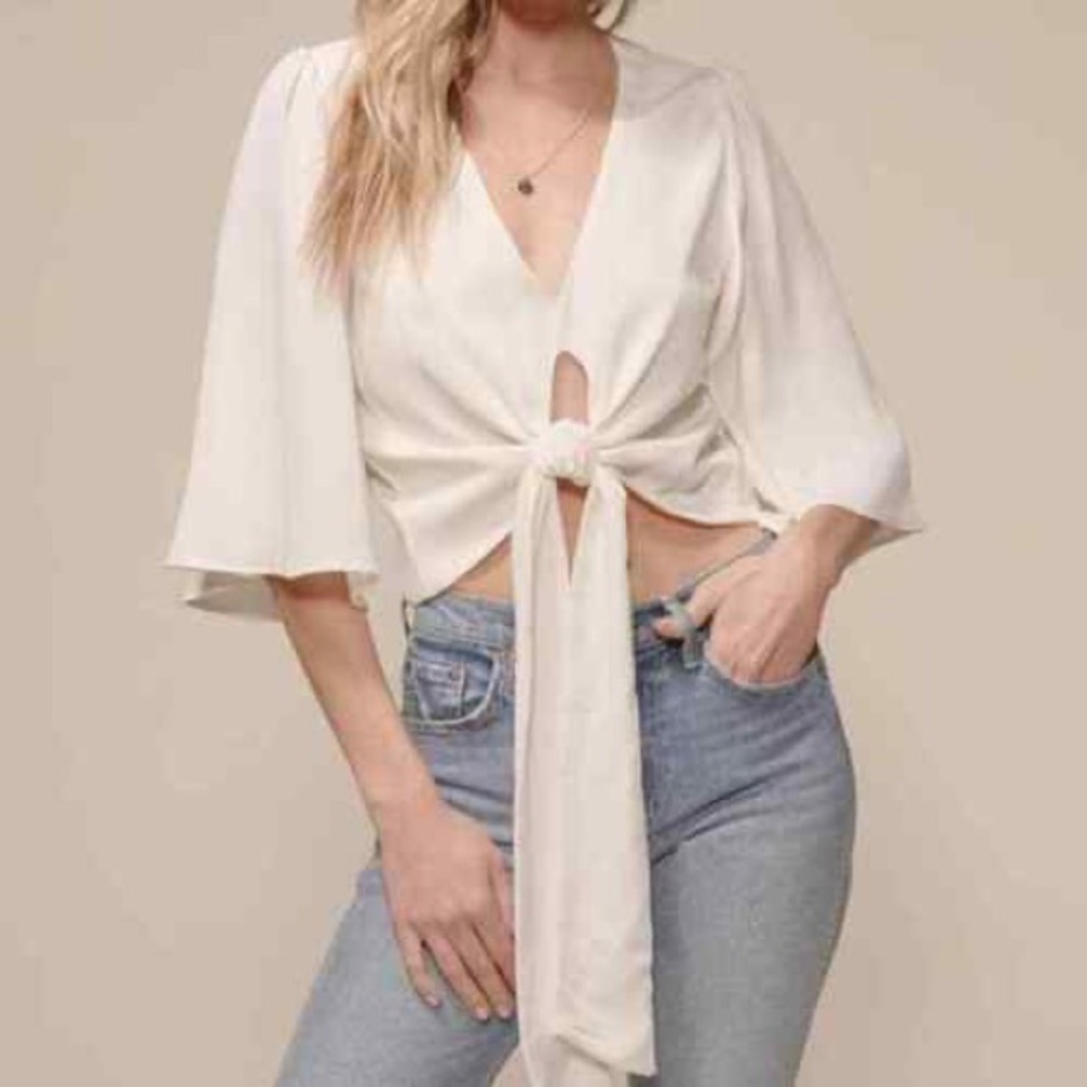 4si3nna Nordstrom cream white crop tie front short sleeve flowy silky blouse